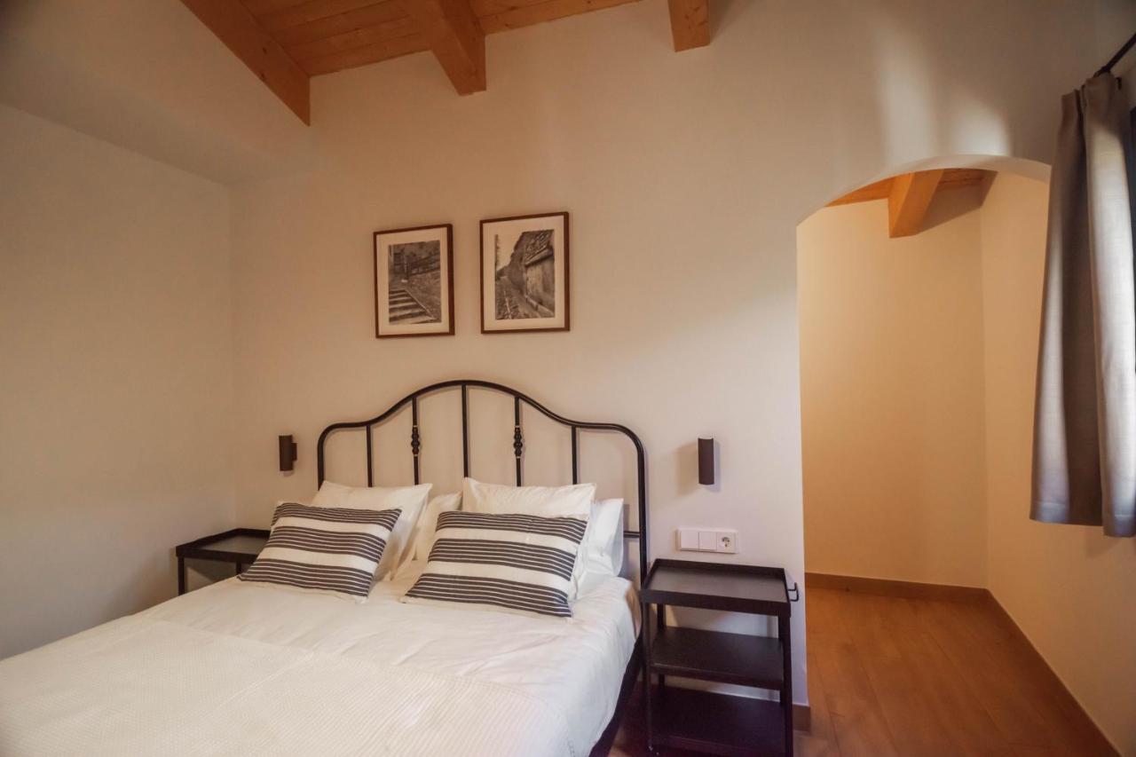 Cal Negret Rural Apartments Alos de Balaguer Esterno foto