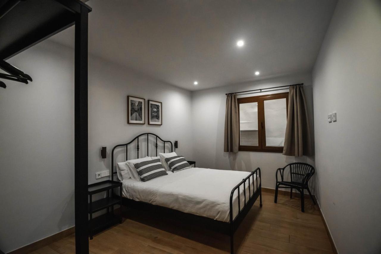 Cal Negret Rural Apartments Alos de Balaguer Esterno foto
