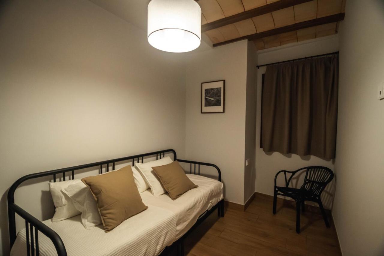 Cal Negret Rural Apartments Alos de Balaguer Esterno foto