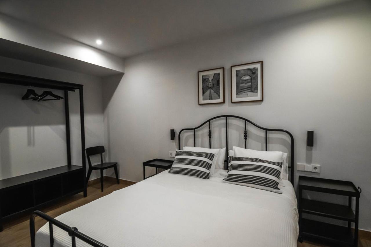 Cal Negret Rural Apartments Alos de Balaguer Esterno foto